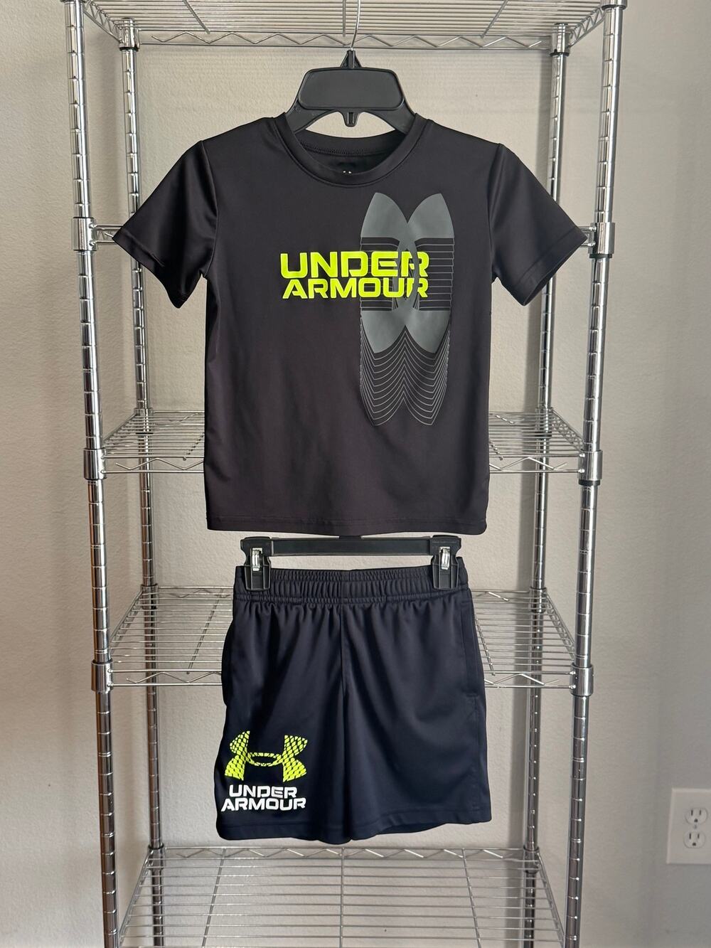 Under Armour Boys Black Tee & Neon Yellow Logo Shorts Set Size 6